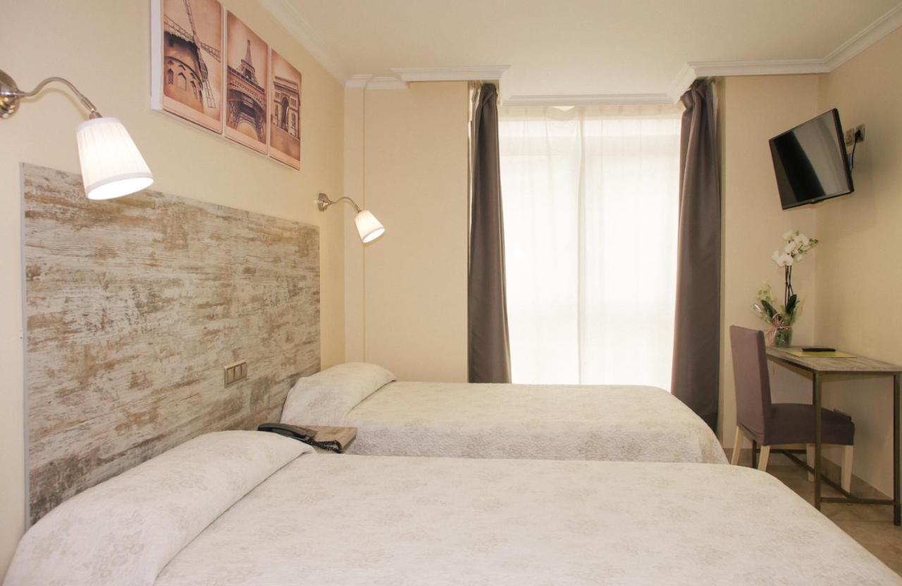 Caballero Errante Madrid Extérieur photo