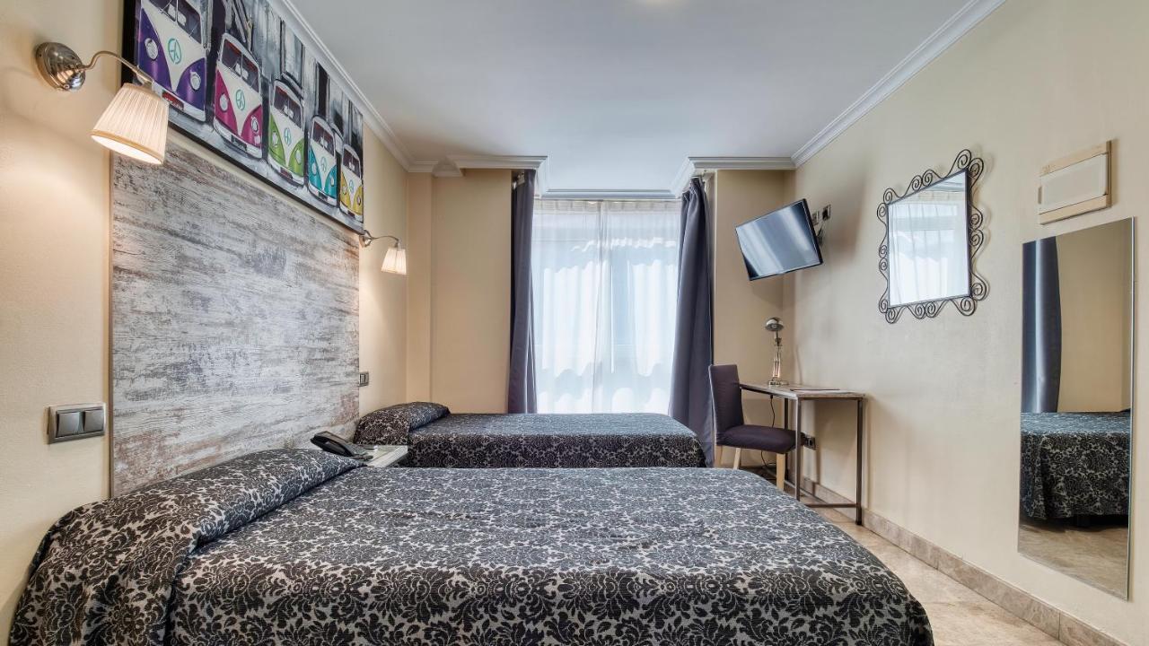Caballero Errante Madrid Extérieur photo