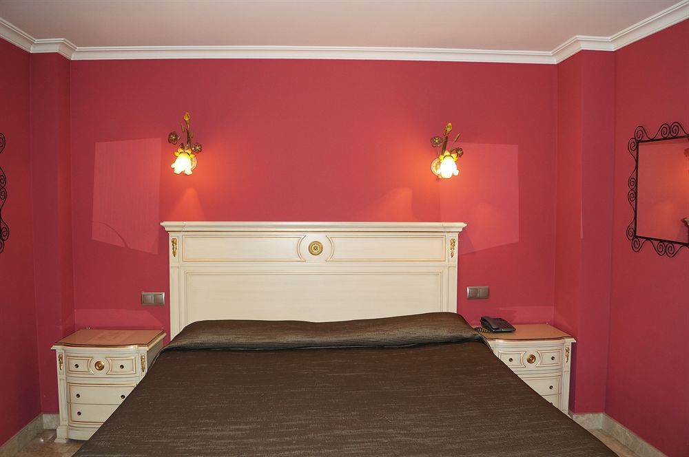 Caballero Errante Madrid Extérieur photo